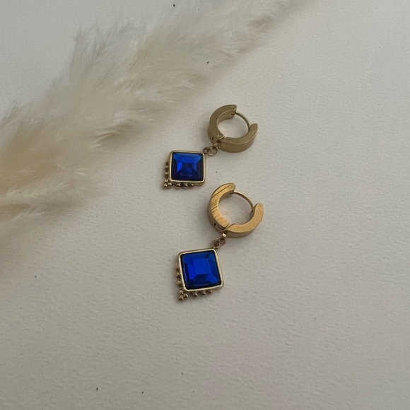 Elegant Gold Delicate Earrings - Minimalist Chic Earrings - Glam Boho Earrings - Picture 4 of 12